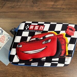 NWT Disney Pixar Cars 3 LIGHTNING MCQUEEN Zip Up Stationery Kit Art Set Drawing